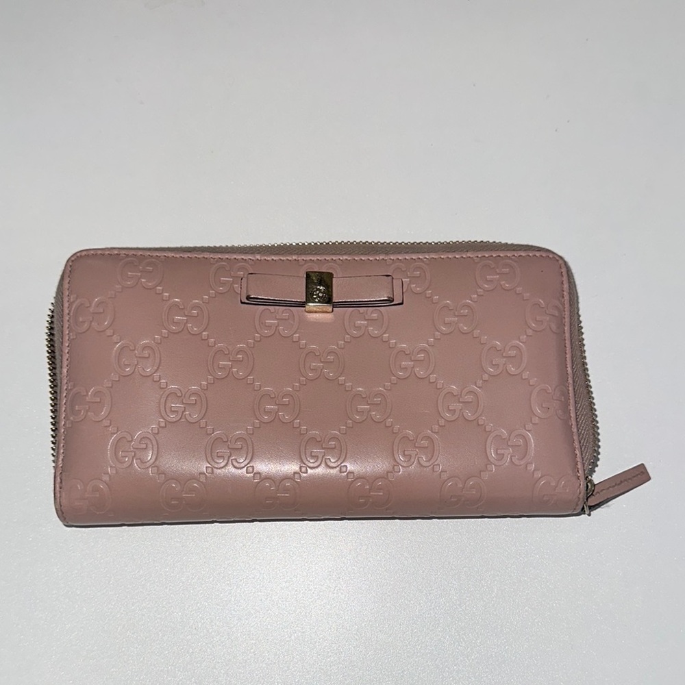 Gucci Pink Embossed Leather Wallet with Bow Detail